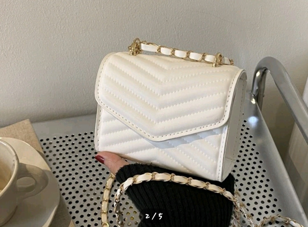 Chevron detail chain square bag