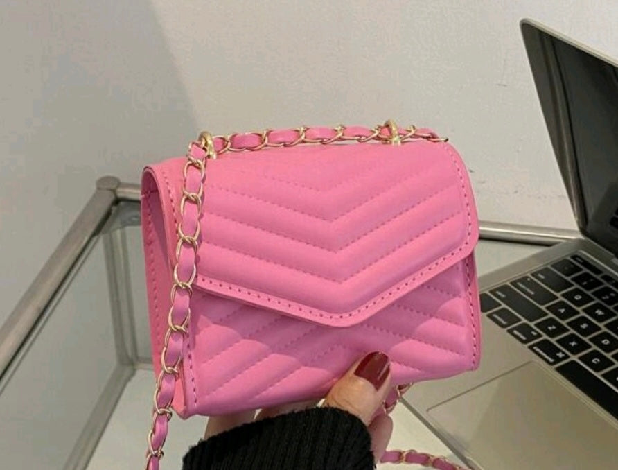 Chevron detail chain square bag